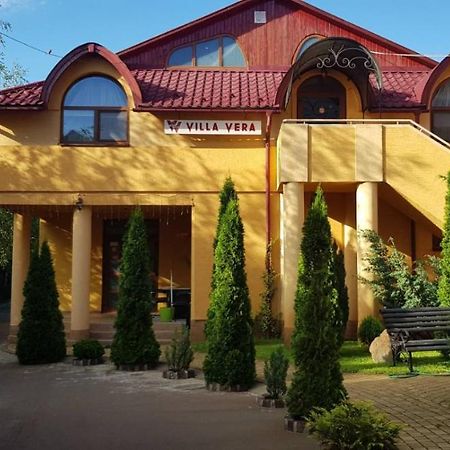 Villa Vera Berehove  Exteriör bild